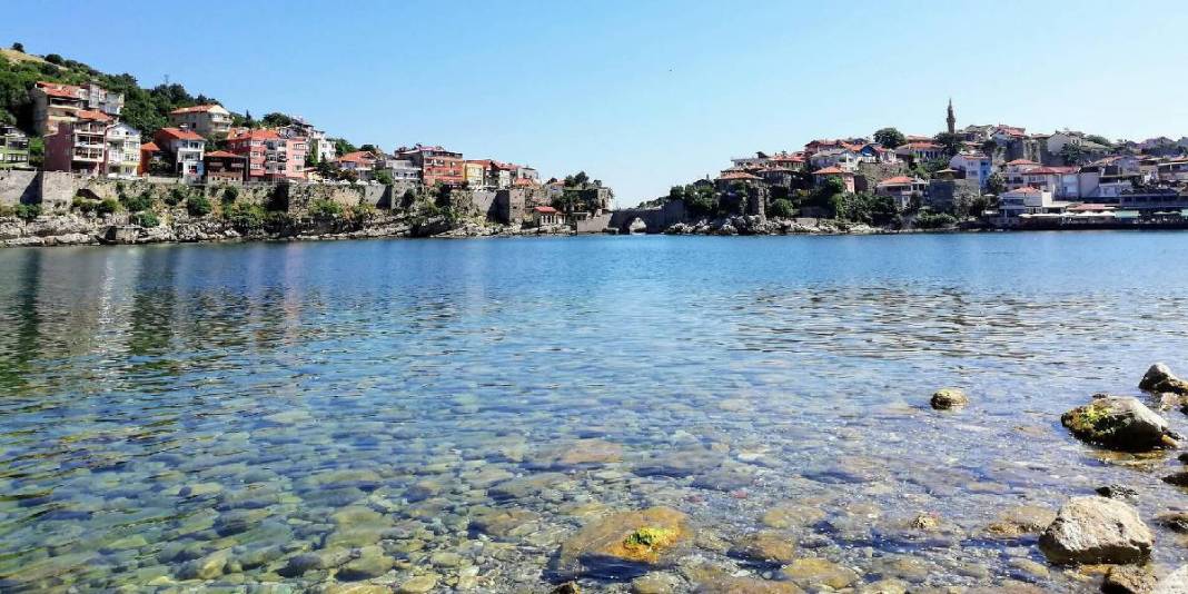 Dar sokakları, pastel renkli evleri, tazecik balıkları… Dünyanın akın ettiği bölge: Türkiye’nin yeni cenneti… 8